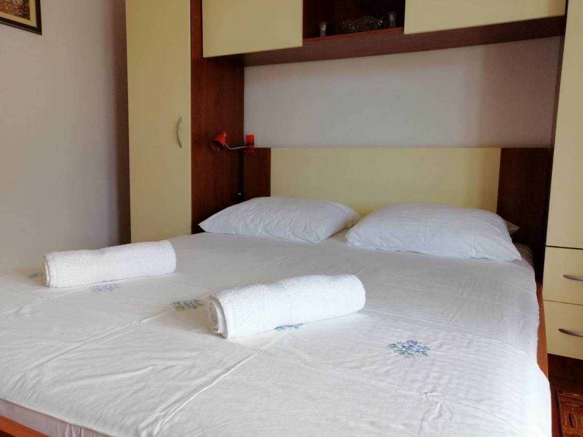 Apartments Emmas Studio Stari Grad  Esterno foto