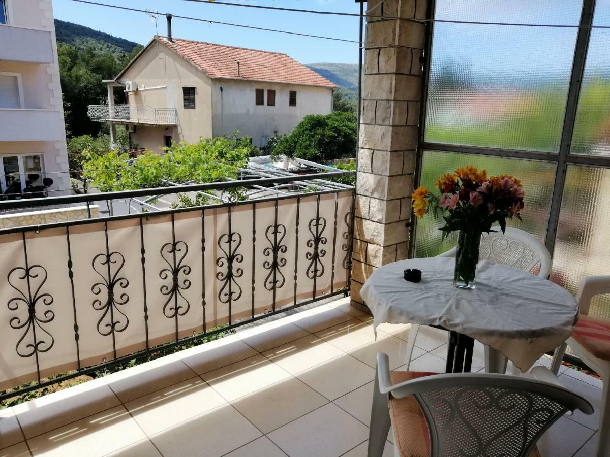 Apartments Emmas Studio Stari Grad  Esterno foto