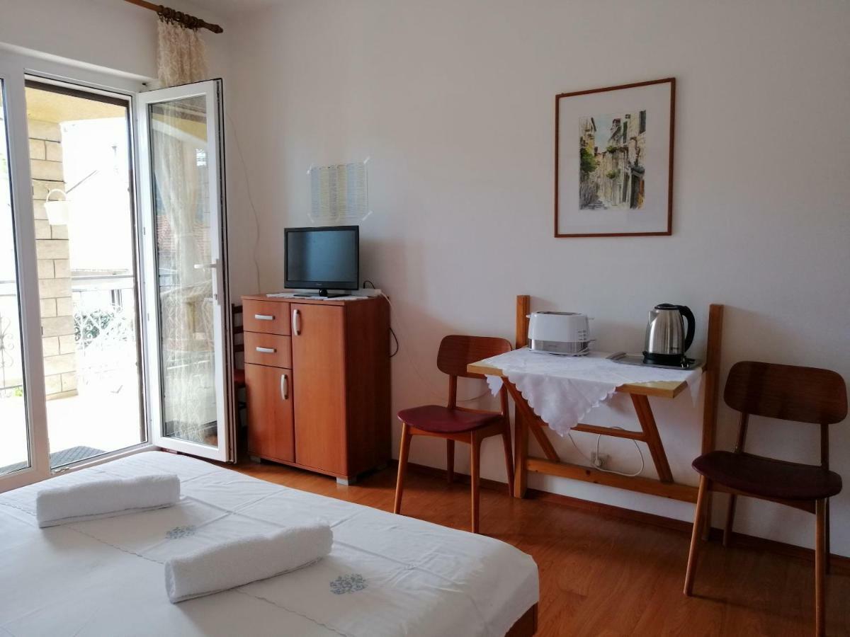 Apartments Emmas Studio Stari Grad  Esterno foto