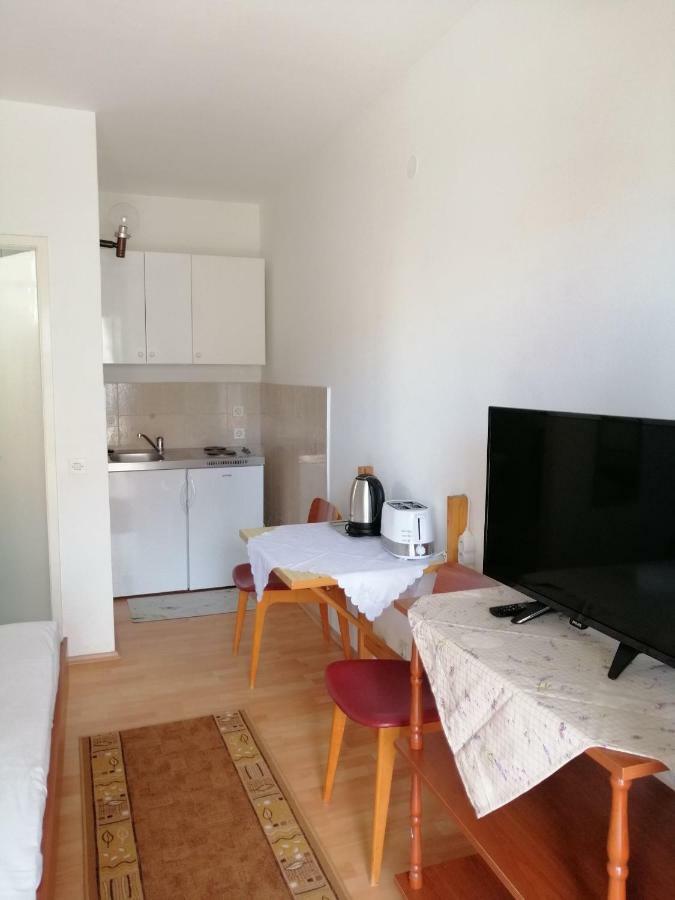 Apartments Emmas Studio Stari Grad  Esterno foto